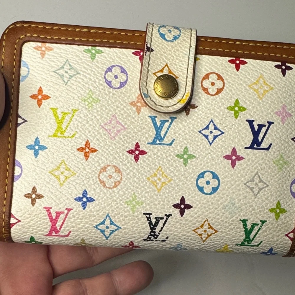 Louis Vuitton White Murakami Monogram Wallet - Picture 12 of 12